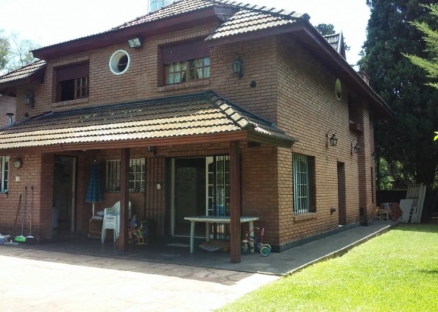 Parque Leloir Hermoso chalet