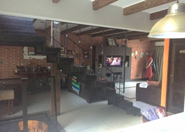Munilla 2164 - Hermosa casa estilo industrial ! Acepta Permuta