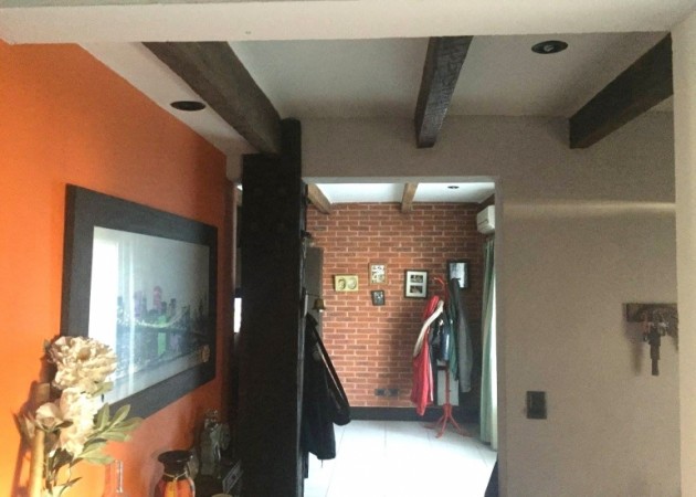 Munilla 2164 - Hermosa casa estilo industrial ! Acepta Permuta