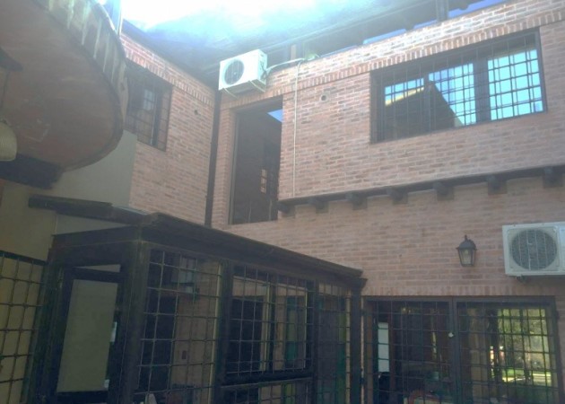 Munilla 2164 - Hermosa casa estilo industrial ! Acepta Permuta