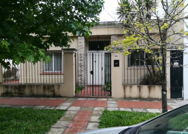 AVELLANEDA 1600 - Casa en Ph 4 ambientes - Acepta propiedad en parte de pago