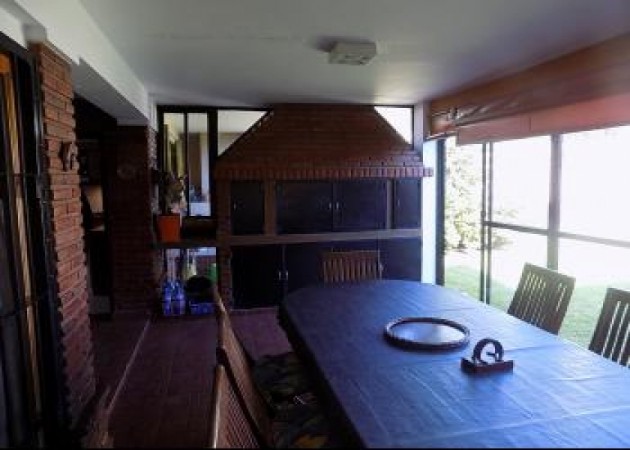 Chalet de categoria Permuta por menor valor !