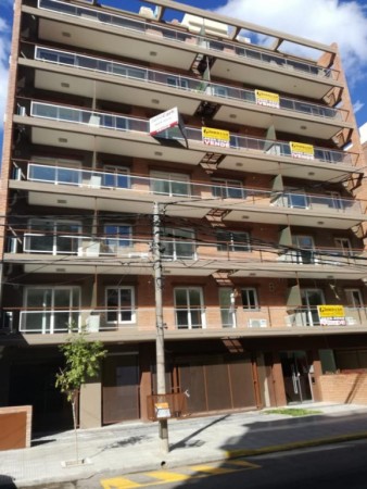 Castelar Sur Amplio departamento a estrenar