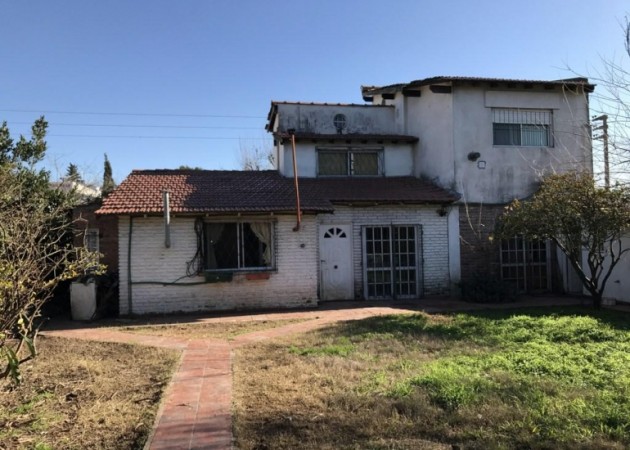 Chalet sobre 700 metros de terreno