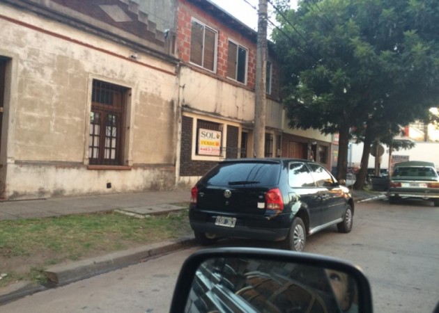 Casa 3 ambientes en ph a reciclar !