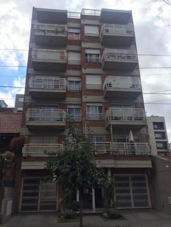 Castelar Sur Departamento 2 ambientes Opcional con renta