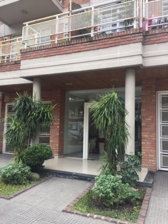 Castelar Sur Departamento 2 ambientes Opcional con renta