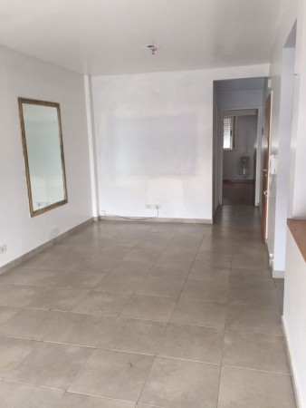 Castelar Sur Departamento 2 ambientes Opcional con renta