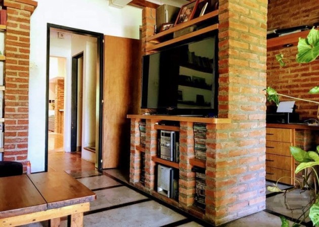 Chalet en Venta en Castelar Norte - 4 ambientes - Parque y Pileta!