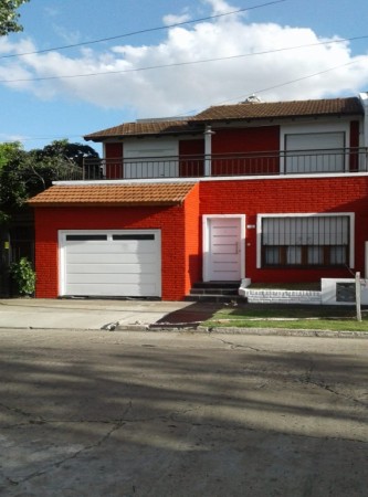 Impecable Chalet en 2 plantas! Ituzaingo Norte Oportunidad ...