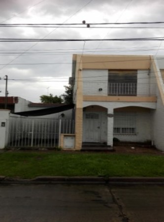 Castelar Norte Amplio duplex Apto credito
