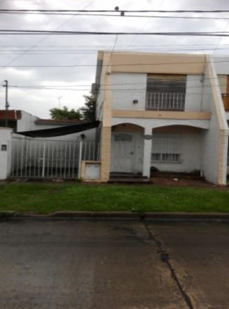 Castelar Norte Amplio duplex Apto credito