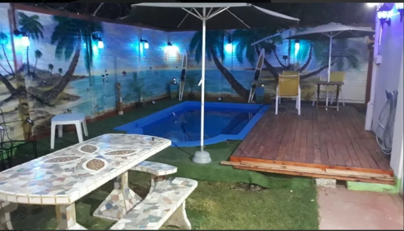 CASA DE 3 AMBIENTES EN ITUZAINGÓ NORTE Impecable Con fondo y pileta