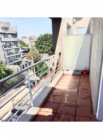 Hermoso Departamento 2 ambientes con terraza propia y cochera OPORTUNIDAD !!!
