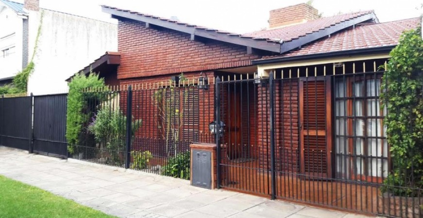 Castelar Norte .. Exclusiva ubicacion !