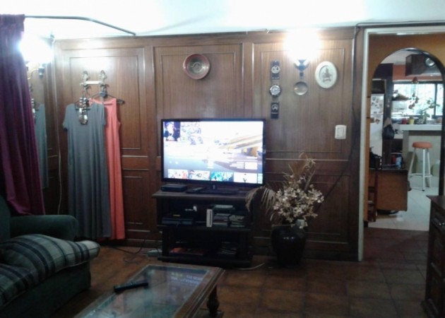 Casa 5 ambientes con fondo y pileta