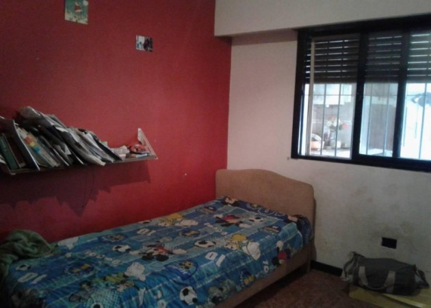 Casa 5 ambientes con fondo y pileta
