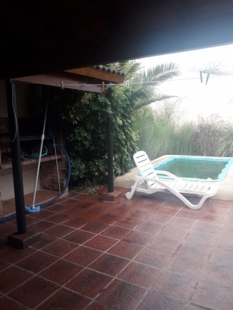 Castelar Norte Impecable Chalet 4 ambientes Acepta Permutas !