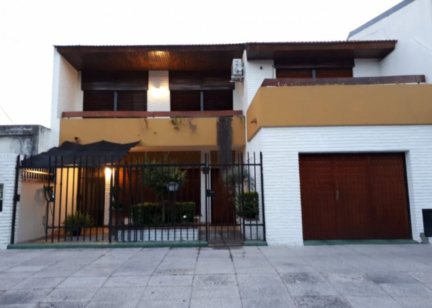 Hermoso Chalet 5 ambientes ! Toma Propiedad en parte de pago