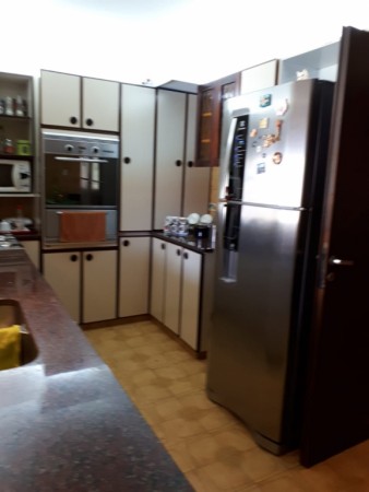 Hermoso Chalet 5 ambientes ! Toma Propiedad en parte de pago