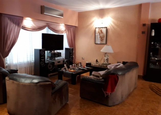 Hermoso Chalet 5 ambientes ! Toma Propiedad en parte de pago