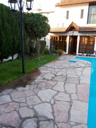 Hermoso Chalet 5 ambientes ! Toma Propiedad en parte de pago