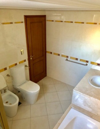 Avellaneda y Montes de Oca - Hermoso Piso de 5 ambientes Categoria ! Castelar Centro!