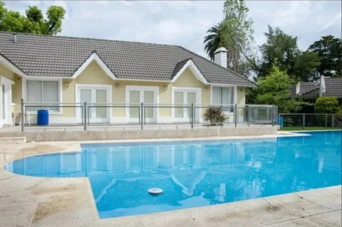 Triplex en Venta en Country Haras Maria Del Parque - 4 ambientes!