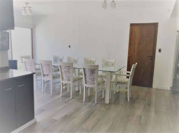 Excelente Chalet a nuevo - 5 ambientes - Nuevo Valor!