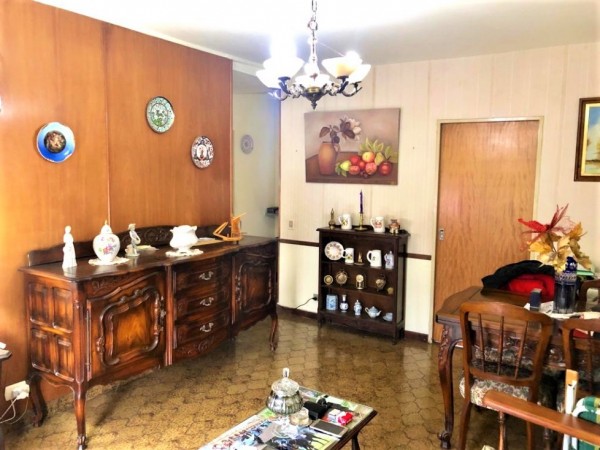 Chalet y Dpto en Castelar Norte!
