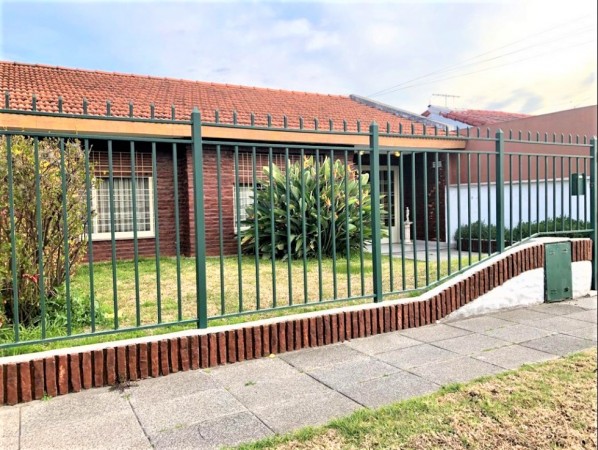 Chalet y Dpto en Castelar Norte!