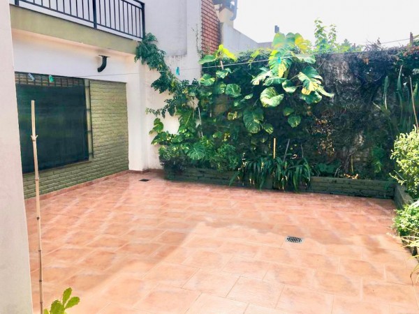 Casa en Castelar Norte en Excelente Zona!!