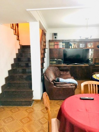 Casa en Castelar Norte en Excelente Zona!!