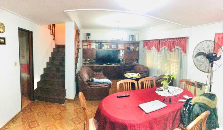 Casa en Castelar Norte en Excelente Zona!!