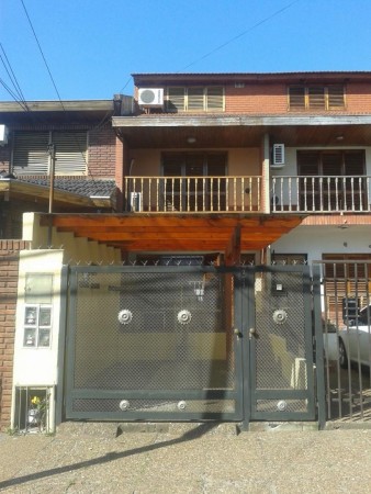 Triplex 4 ambientes, reciclado a nuevo!