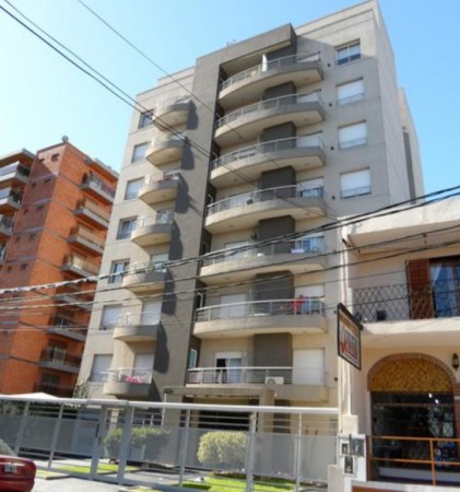 Cochera en venta !!! Francia 2433