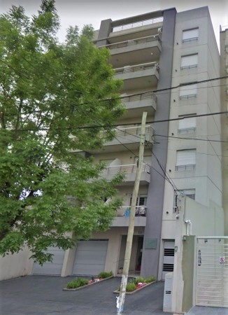 Departamento a pocas cdras. del Centro de Morón!