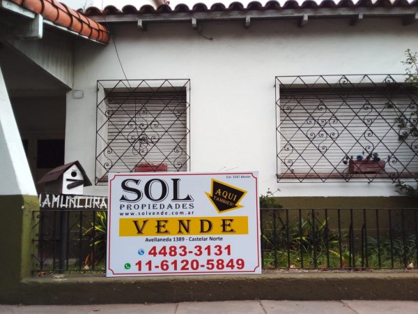 Castelar Norte ... excelente ubicacion ! Para reciclar