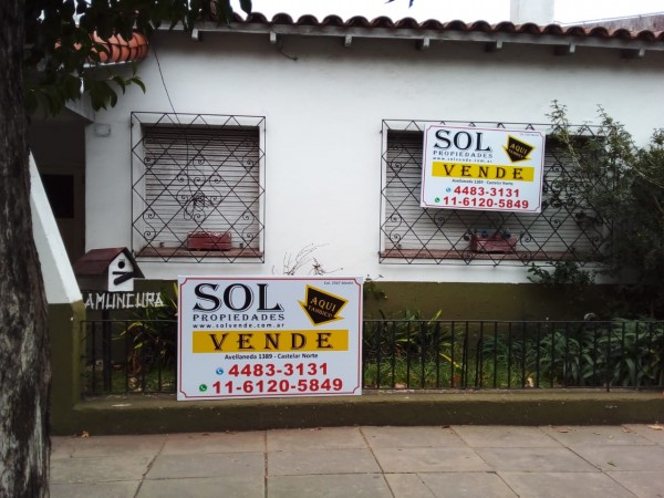 Castelar Norte ... excelente ubicacion ! Para reciclar