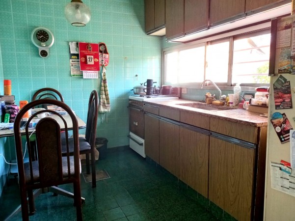 Chalet y Dpto en Castelar Norte!
