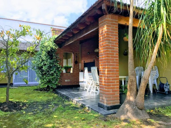 Hermosa Casa 4 ambientes en Ituzaingo!