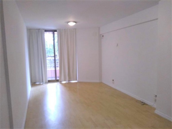 Departamento de 2 amb en Moron! a cdras. de la Universidad!