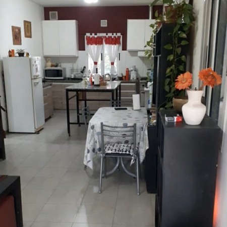 Thorne 1434 esquina Brandsen