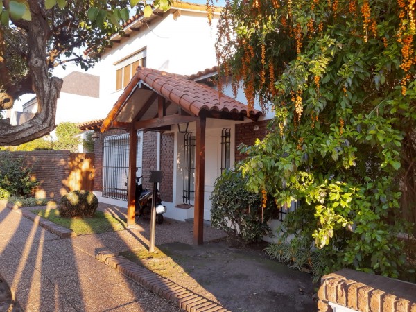 Chalet de epoca en Excelente Zona de Castelar!!