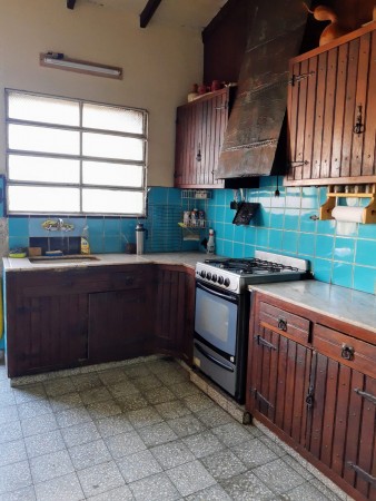 Chalet de epoca en Excelente Zona de Castelar!!