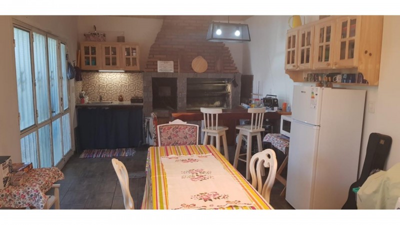Monteagudo 842 - Permuta por casa en Castelar !!!