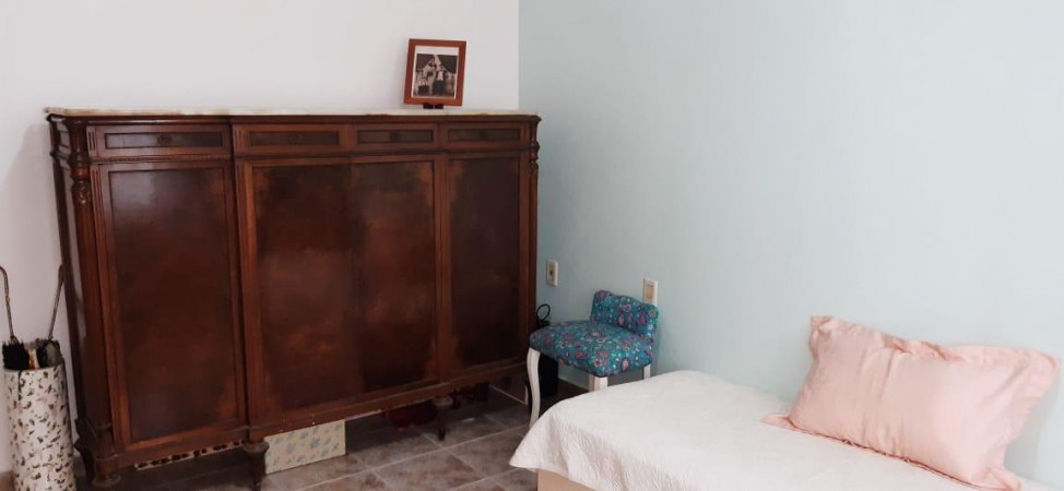 Monteagudo 842 - Permuta por casa en Castelar !!!
