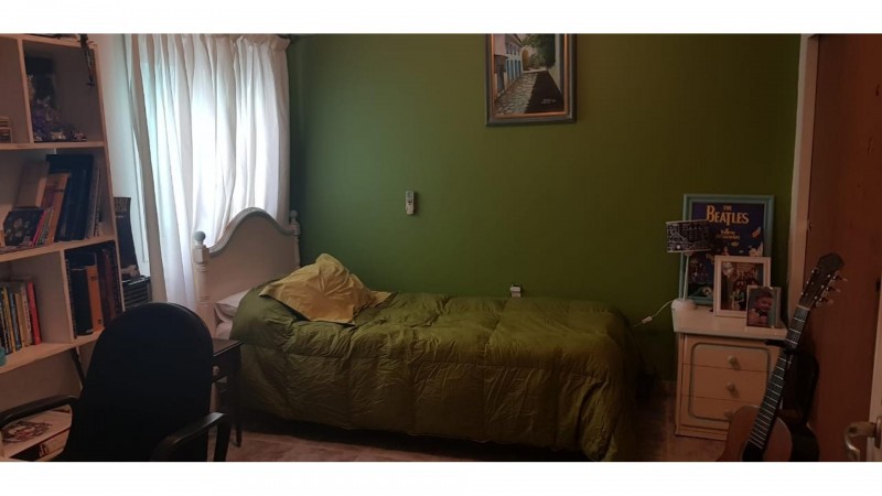 Monteagudo 842 - Permuta por casa en Castelar !!!