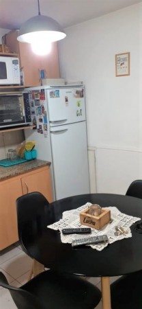 Triplex 4 ambientes en Morón con entrada de auto !
