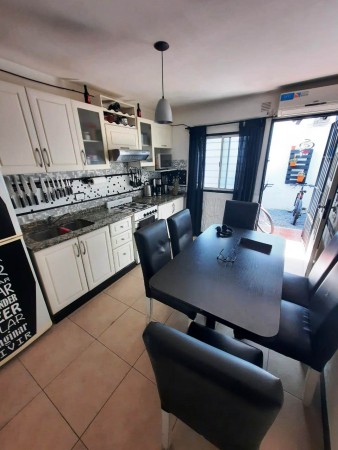 PERMUTA - Impecable Duplex 3 amb en Muy buena Zona de Castelar Norte!